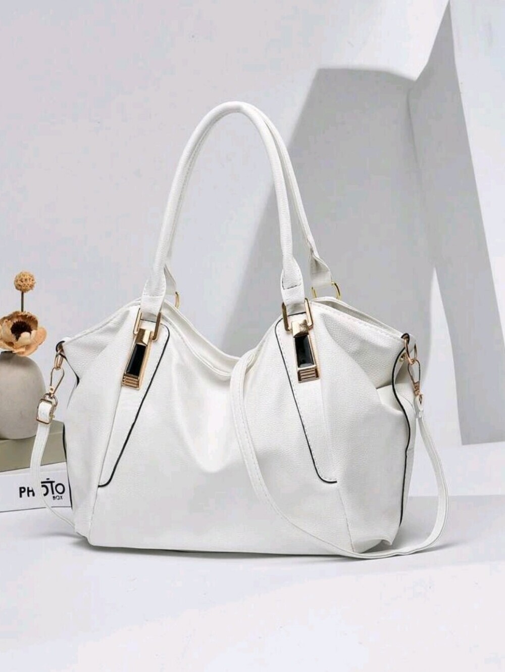 Elegant White Leather Tote Handbag - Versatile Women's Shoulder Bag